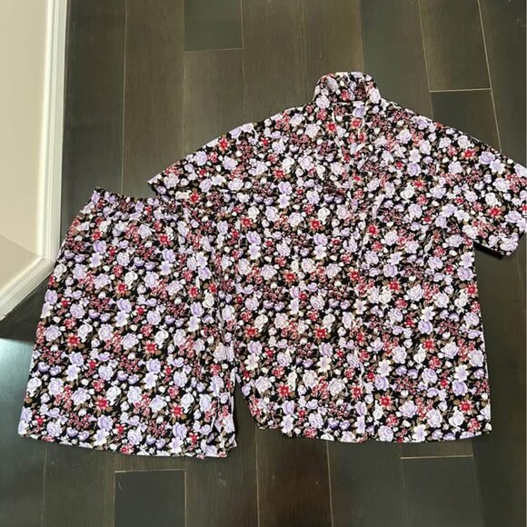 Brand New Ladies' Two-Piece Suit Set (XL) - Picture 2 of 6